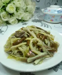 Cheese with lamb tails