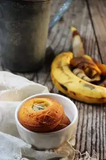 Banana cake