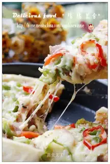 Twin pepper bacon pizza