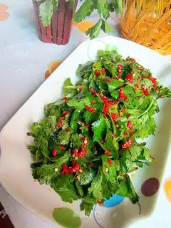 Celery leaves