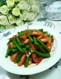Shrimp with beans