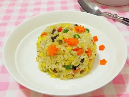 Sausage carrot, egg and rice