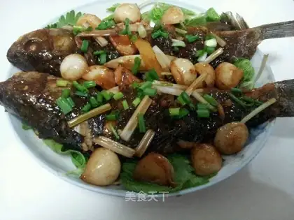 Garlic fried the fish