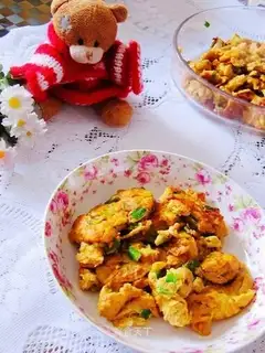 Fishseed fried eggs