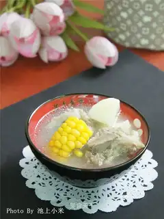 A fresh, light mountain corn bouquet soup