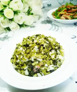 Garlic and snow