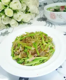 Shrimp skin fan celery