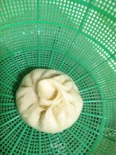Celery shrimp pork bun