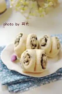 Black sesame butterflies
