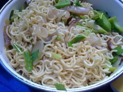 ♪ I've got noodles ♪