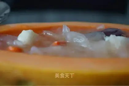 The papaya silver spoon