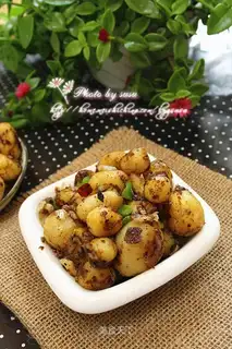 Pepper salt, potatoes