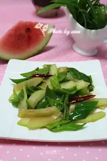 Scrambled green pepper watermelon