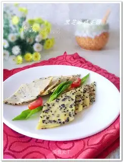 Black sesame egg cake
