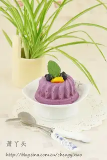 Blueberry cheese cream