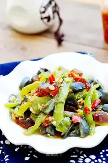 Spicy spicy peppers and eggs