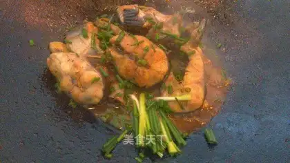 Garlic forktail
