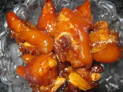 Chan Jealousy Pig Foot