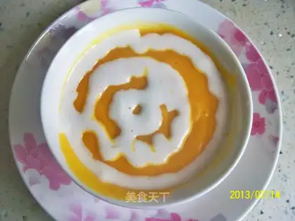 Milky pumpkin mud