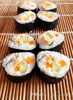 Family simple sushi
