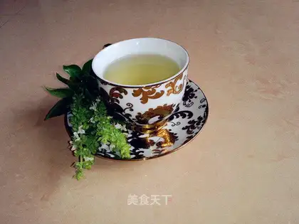 Fresh mint tea