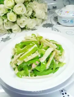 Sheeptails with green pepper