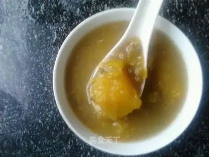 Sweet pumpkin green bean soup