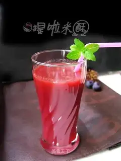 Carrot grape juice