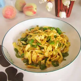 Pepper fried egg silk