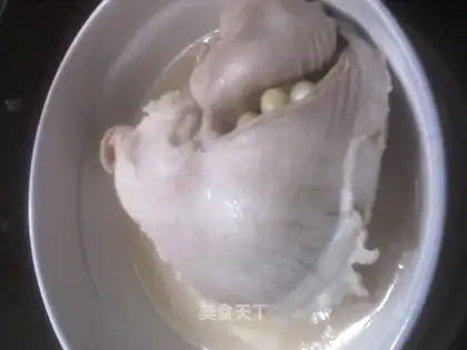 The pig's belly is full of pain