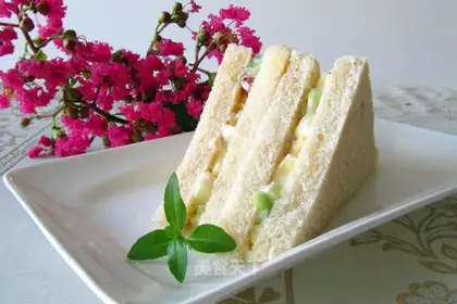 Egg sandwich