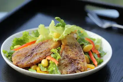 Salmon salad