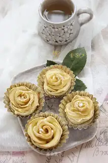 Rose apple rolls