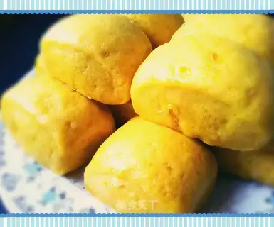 Pumpkin buns