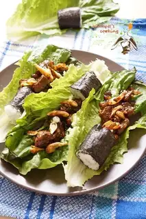 Garlic beef rolls