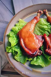 Sweet red roast chicken leg