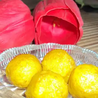 Curry fishballs