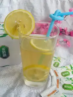 Lemon honey tea