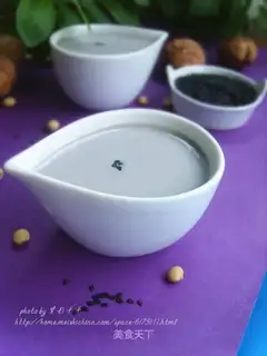 Black sesame pecan soy