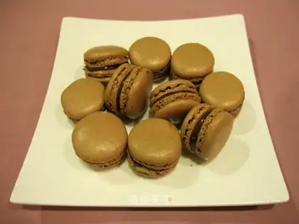 Chocolate Macalon