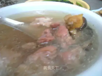Pork foot soup