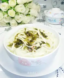 Pickles, white silk, noodles