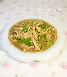 Pyramid fried abalone mushrooms