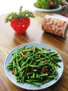 Pepper choppers and beans