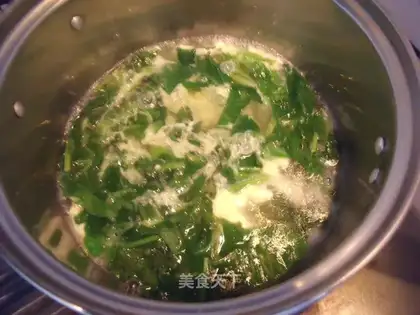 Spinach egg soup