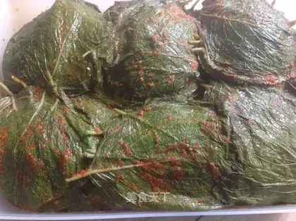 Spicy sushi leaves