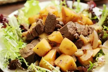 Black pepper apple beef