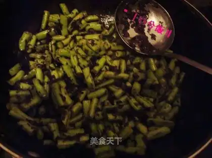 Kidney beans and olive vegetables