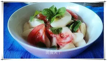 Cool fruit salad