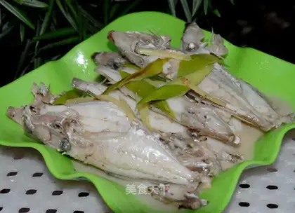 Boiled skinned fish